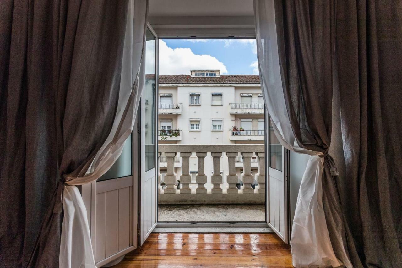 6 Clouds Apartment Lisbona Esterno foto
